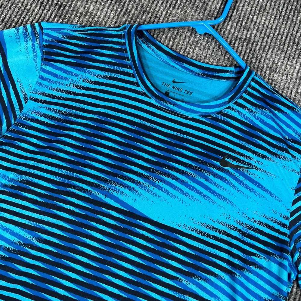 Nike Dri Fit Tee Mens Small Blue Black Stripe Short Sleeve Athletic Shirt Gym